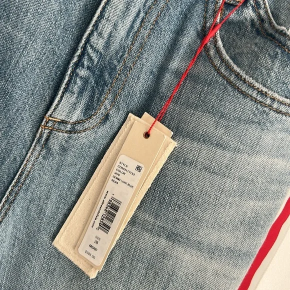 New Alice and Olivia Wallie Cuff jeans - Picture 9 of 16